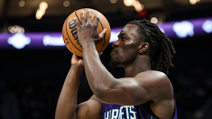 Charlotte Hornets, Sion James Charlotte Hornets, Sion James