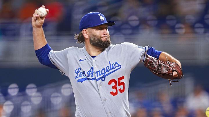 Los Angeles Dodgers v Miami Marlins