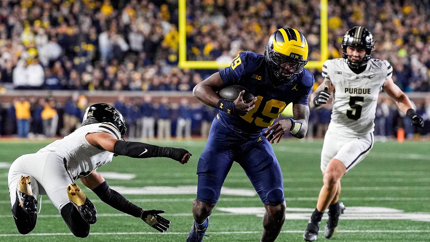 Comparing Devon Dampier to Bryce Underwood: Will Michigan Actually Run Its QB?