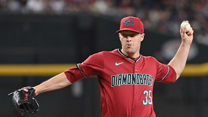 Apr 11, 2025; Phoenix, Arizona, USA; Arizona Diamondbacks pitcher Joe Mantiply (35) throws in the ninth inning against the Milwaukee Brewers at Chase Field. Mandatory Credit: Matt Kartozian-Imagn Images Apr 11, 2025; Phoenix, Arizona, USA; Arizona Diamondbacks pitcher Joe Mantiply (35) throws in the ninth inning against the Milwaukee Brewers at Chase Field. Mandatory Credit: Matt Kartozian-Imagn Images