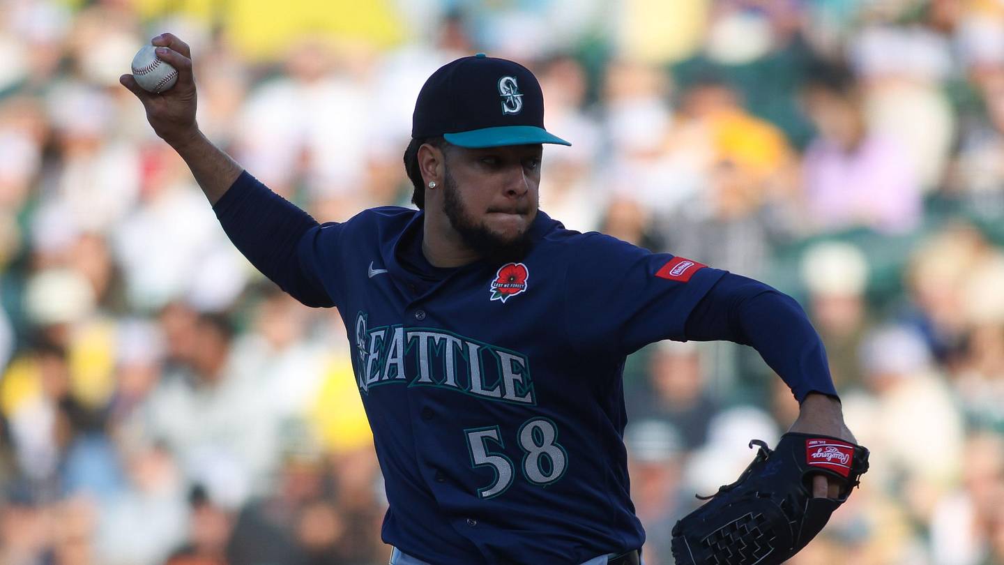 Mariners drama with Luis Castillo, Bryce Miller should send message to Dan Wilson