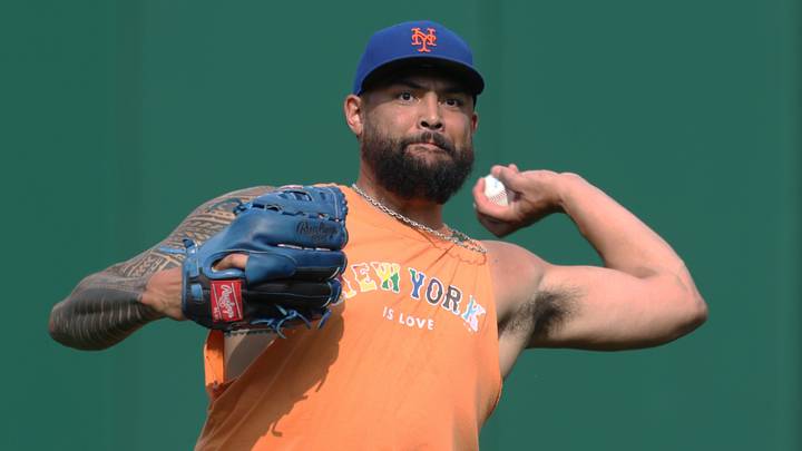 Aug 7, 2026; Pittsburgh, Pennsylvania, USA; New York Mets Sean Manaea (59) throws in the outfield before the game against the Pittsburgh Pirates at PNC Park. Mandatory Credit: Charles LeClaire-Imagn Images Aug 7, 2026; Pittsburgh, Pennsylvania, USA; New York Mets Sean Manaea (59) throws in the outfield before the game against the Pittsburgh Pirates at PNC Park. Mandatory Credit: Charles LeClaire-Imagn Images