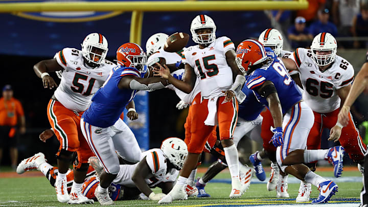 Aug 24, 2019; Orlando, FL, USA; Florida Gators defensive lineman Zachary Carter (17) pressures Miami