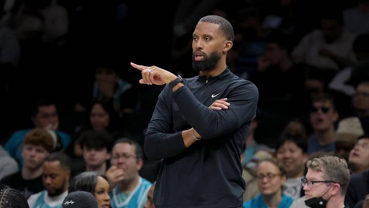 Mar 31, 2026; Brooklyn, New York, USA; Charlotte Hornets head coach Charles Lee coaches against the Brooklyn Nets during the second quarter at Barclays Center. Mandatory Credit: Brad Penner-Imagn Images Mar 31, 2026; Brooklyn, New York, USA; Charlotte Hornets head coach Charles Lee coaches against the Brooklyn Nets during the second quarter at Barclays Center. Mandatory Credit: Brad Penner-Imagn Images