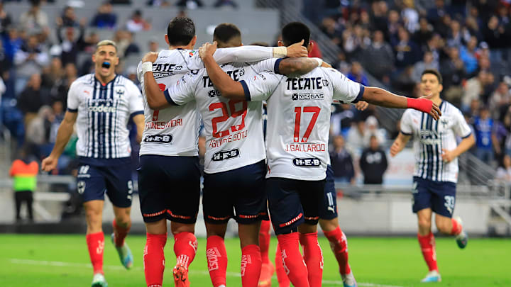 Jugadores de Rayados de Monterrey celebran un gol. Jugadores de Rayados de Monterrey celebran un gol.