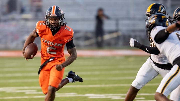 Lakeland quarterback Kelin Hendrix (2) scambles for a gain against American Heritage Plantation in a home game earlier this season. The Dreadnaughts are ranked No. 15 in this week's High School On SI Florida Football Top 25. Lakeland quarterback Kelin Hendrix (2) scambles for a gain against American Heritage Plantation in a home game earlier this season. The Dreadnaughts are ranked No. 15 in this week's High School On SI Florida Football Top 25.