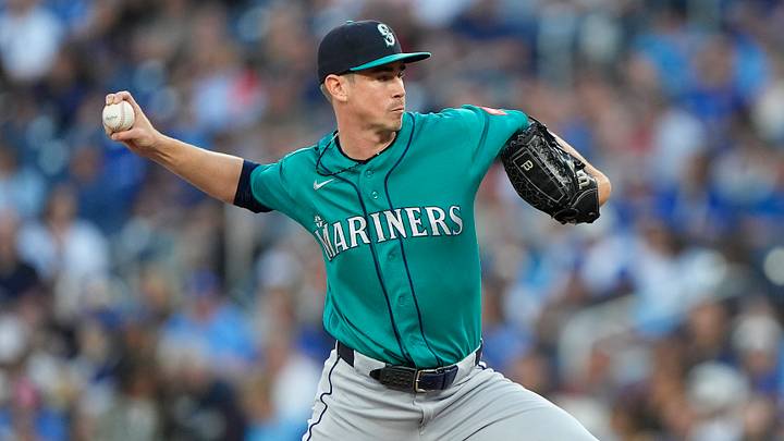 Aug 28, 2026; Toronto, Ontario, CAN; Seattle Mariners starting pitcher Emerson Hancock (26) pitches to the Toronto Blue Jays during the first inning at Rogers Centre. Mandatory Credit: John E. Sokolowski-Imagn Images Aug 28, 2026; Toronto, Ontario, CAN; Seattle Mariners starting pitcher Emerson Hancock (26) pitches to the Toronto Blue Jays during the first inning at Rogers Centre. Mandatory Credit: John E. Sokolowski-Imagn Images