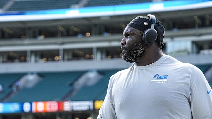 Detroit Lions defensive end DJ Reader (98) warms up ahead of Cincinnati Bengals game at Paycor Stadium in Cincinnati on Sunday, Oct. 5, 2025.