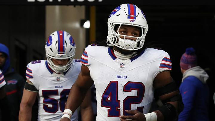 Nov 30, 2025; Pittsburgh, Pennsylvania, USA; Buffalo Bills linebacker Dorian Williams (42) takes the field against the Pittsburgh Steelers at Acrisure Stadium Nov 30, 2025; Pittsburgh, Pennsylvania, USA; Buffalo Bills linebacker Dorian Williams (42) takes the field against the Pittsburgh Steelers at Acrisure Stadium