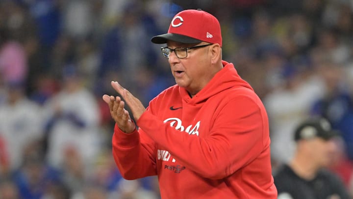 Cincinnati Reds manager Terry Francona (77) walks to the mound 