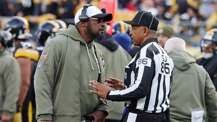 Nov 16, 2025; Pittsburgh, Pennsylvania, USA; Pittsburgh Steelers head coach Mike Tomlin talks with side judge Jimmy Buchanan (86) following a play against the Cincinnati Bengals during the second half at Acrisure Stadium. Mandatory Credit: Charles LeClaire-Imagn Images Nov 16, 2025; Pittsburgh, Pennsylvania, USA; Pittsburgh Steelers head coach Mike Tomlin talks with side judge Jimmy Buchanan (86) following a play against the Cincinnati Bengals during the second half at Acrisure Stadium. Mandatory Credit: Charles LeClaire-Imagn Images