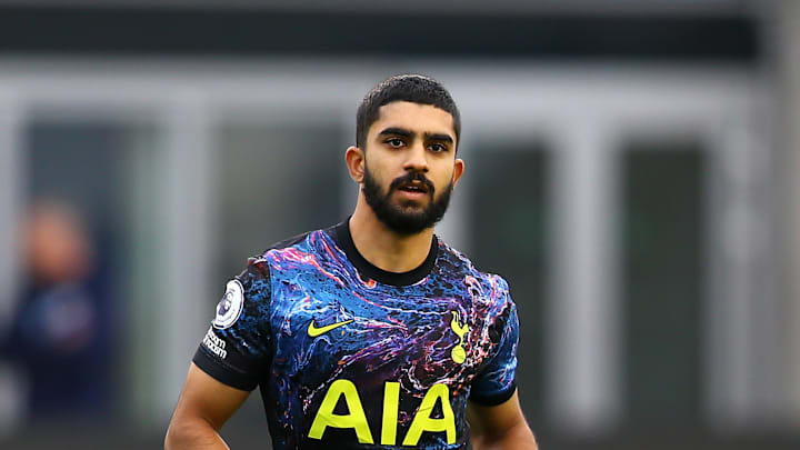 Dilan Markanday in action for Spurs U23s