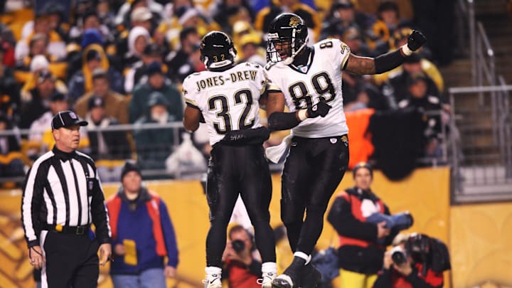 Jan 5, 2007; Pittsburgh , PA, USA; Jacksonville Jaguars running back (32) Maurice Jones-Drew celebrates a touchdown with tight end (89) Marcedes Lewis against the Pittsburgh Steelers in the second quarter during the AFC Wild Card playoff game at Heinz Field in Pittsburgh, PA. Mandatory Credit: Jason Bridge-Imagn Images Jan 5, 2007; Pittsburgh , PA, USA; Jacksonville Jaguars running back (32) Maurice Jones-Drew celebrates a touchdown with tight end (89) Marcedes Lewis against the Pittsburgh Steelers in the second quarter during the AFC Wild Card playoff game at Heinz Field in Pittsburgh, PA. Mandatory Credit: Jason Bridge-Imagn Images