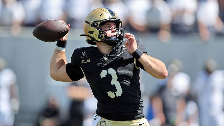 Army Black Knights quarterback Cale Hellums. Army Black Knights quarterback Cale Hellums.