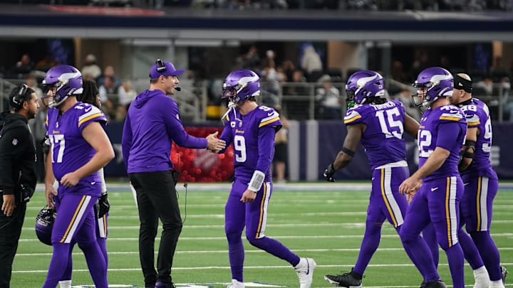 Dec 14, 2025; Arlington, Texas, USA; Minnesota Vikings quarterback J.J. McCarthy (9) slaps hands with Minnesota Vikings head coach Kevin O'Connell after a made field goal against the Dallas Cowboys during the second half at AT&T Stadium. Mandatory Credit: Raymond Carlin III-Imagn Images Dec 14, 2025; Arlington, Texas, USA; Minnesota Vikings quarterback J.J. McCarthy (9) slaps hands with Minnesota Vikings head coach Kevin O'Connell after a made field goal against the Dallas Cowboys during the second half at AT&T Stadium. Mandatory Credit: Raymond Carlin III-Imagn Images