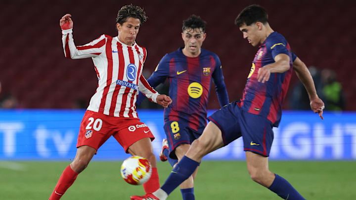 Giuliano Simeone, Atlético de Madrid; Pedri, Pau Cubarsí, Barcelona