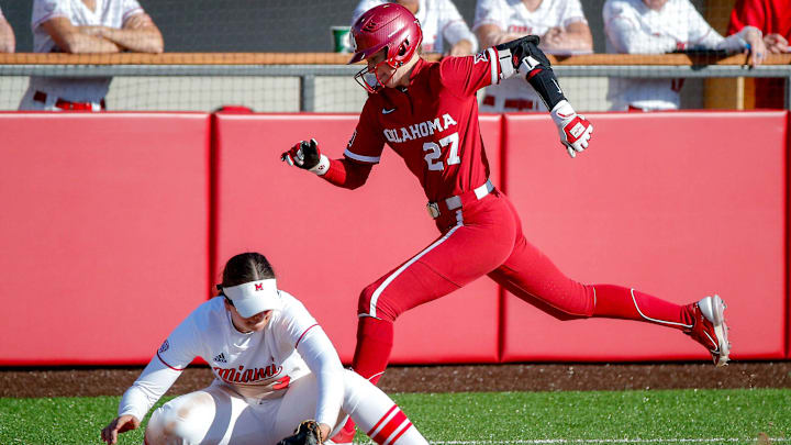 Oklahoma outfielder Hannah Coor Oklahoma outfielder Hannah Coor