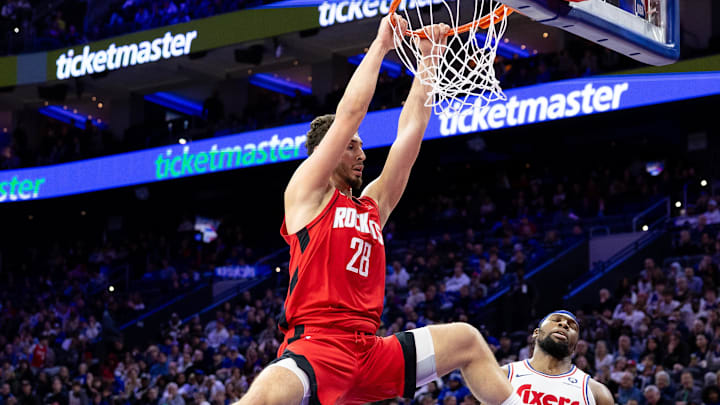 Nov 27, 2024; Philadelphia, Pennsylvania, USA; Houston Rockets center Alperen Sengun (28) dunks the ball in front of Philadelphia 76ers forward Guerschon Yabusele (28) during the fourth quarter at Wells Fargo Center. Mandatory Credit: Bill Streicher-Imagn Images Nov 27, 2024; Philadelphia, Pennsylvania, USA; Houston Rockets center Alperen Sengun (28) dunks the ball in front of Philadelphia 76ers forward Guerschon Yabusele (28) during the fourth quarter at Wells Fargo Center. Mandatory Credit: Bill Streicher-Imagn Images