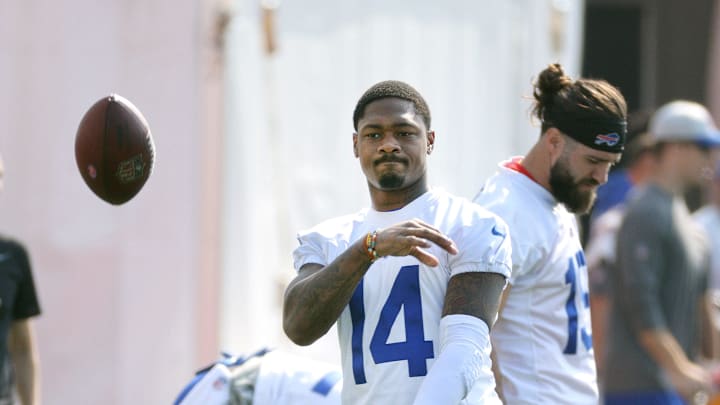 Veteran NFL star Stefon Diggs, now with the New England Patriots, returned his hometown of Gaithersburg, Maryland to host a free youth camp.