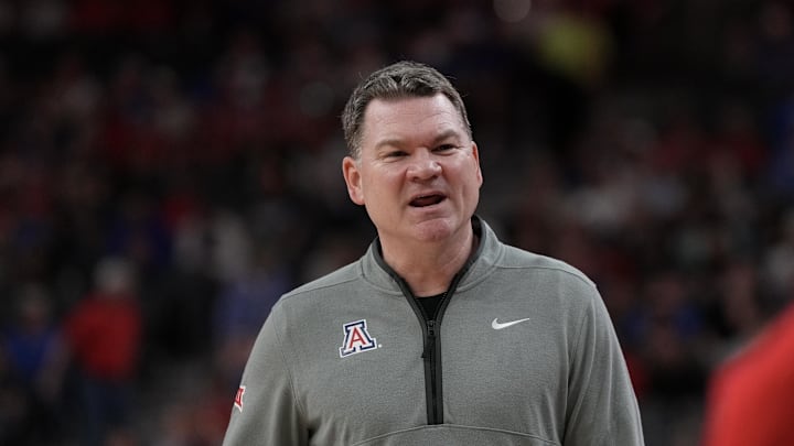 Arizona Wildcats head coach Tommy Lloyd 