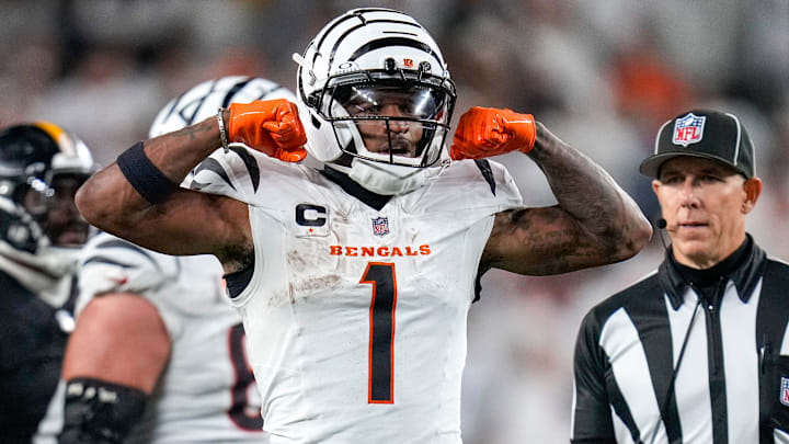 Cincinnati Bengals wide receiver Ja'Marr Chase (1) celebrates a catch in the fourth quarter of the NFL Week 7 game between the Cincinnati Bengals and the Pittsburgh Steelers at Paycor Stadium in downtown Cincinnati on Thursday, Oct. 16, 2025. The Bengals won, 33-31.