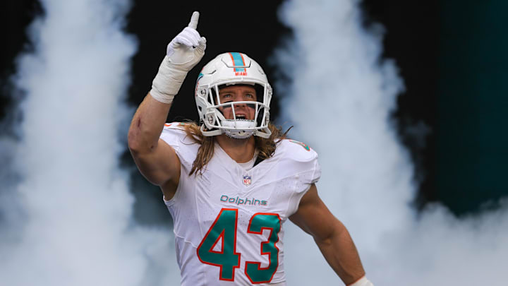 Sep 24, 2023; Miami Gardens, Florida, USA;  Miami Dolphins linebacker Andrew Van Ginkel (43) is