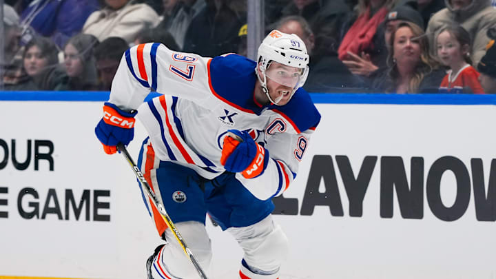 Edmonton Oilers v Vancouver Canucks