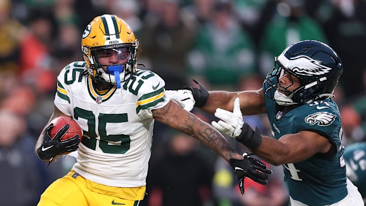 Green Bay Packers cornerback Keisean Nixon (25) returns a kickoff against the Philadelphia Eagles on Sunday.