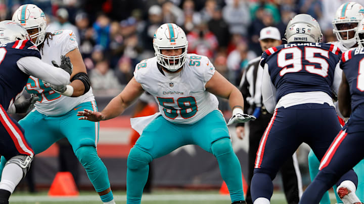 Miami Dolphins v New England Patriots