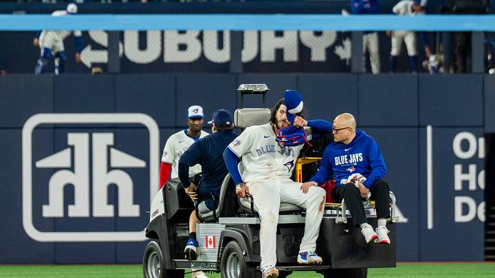 Mar 30, 2026; Toronto, Ontario, CAN; Toronto Blue Jays Cody Ponce (66) tips his cap to the fans upon leaving the game after being injured on a play at first base against the Colorado Rockies during the third inning at Rogers Centre. Mandatory Credit: Kevin Sousa-Imagn Images Mar 30, 2026; Toronto, Ontario, CAN; Toronto Blue Jays Cody Ponce (66) tips his cap to the fans upon leaving the game after being injured on a play at first base against the Colorado Rockies during the third inning at Rogers Centre. Mandatory Credit: Kevin Sousa-Imagn Images