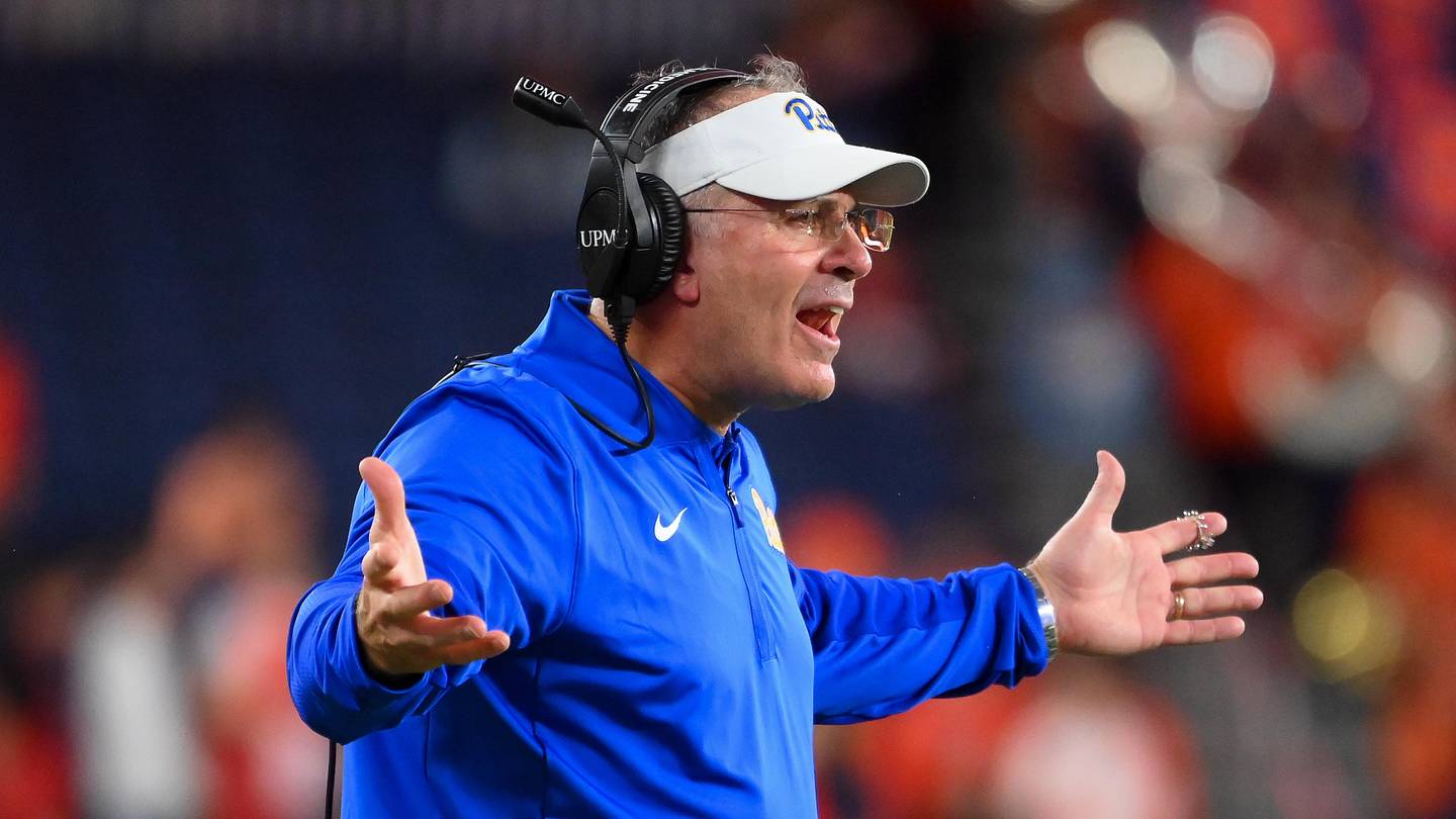 Elite 4-Star QB Deals Major Recruiting Blow to Two College F