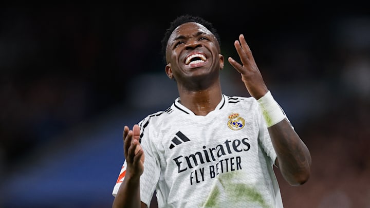 Vinicius Junior trägt weiterhin Weiß