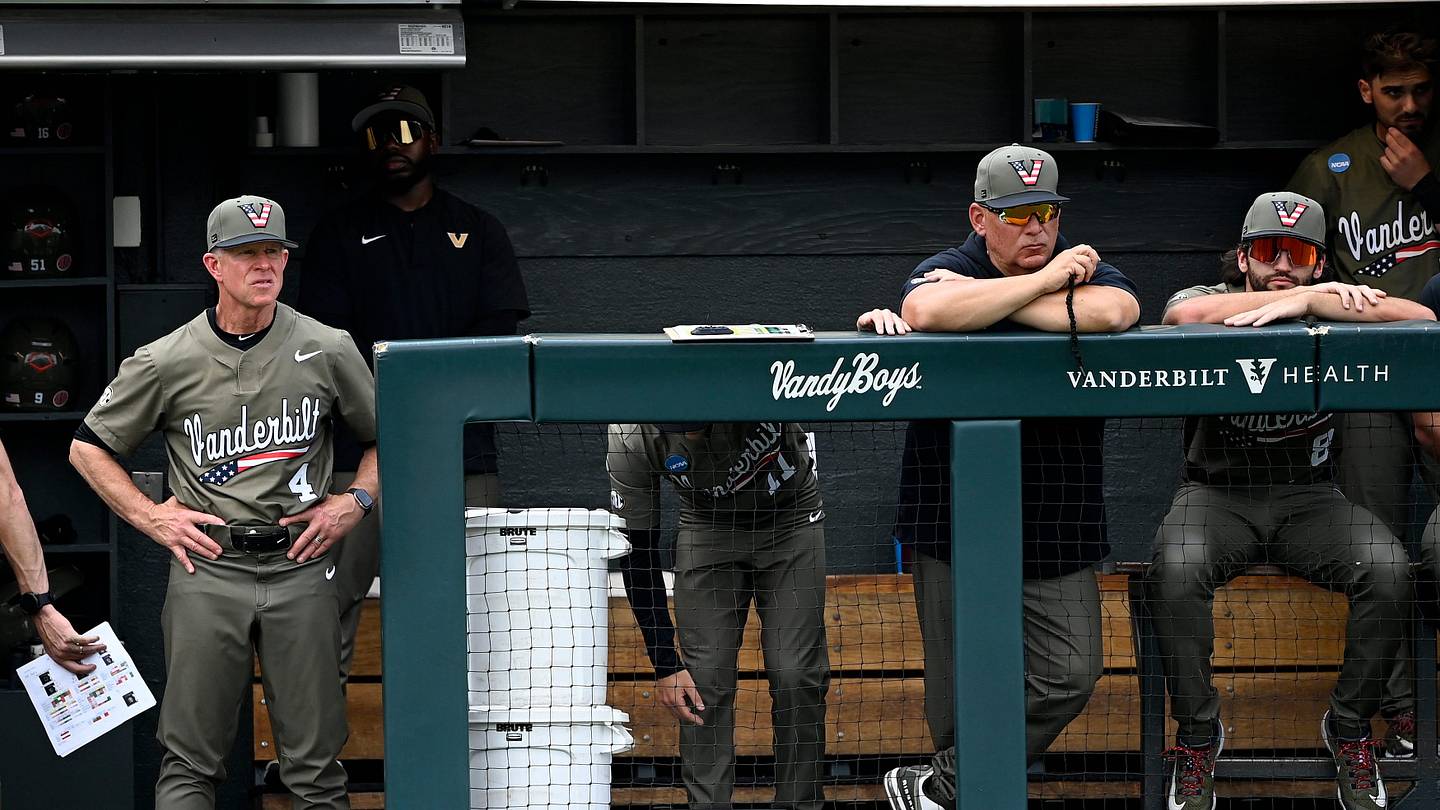 The Vanderbilt Baseball Streak of a Lifetime Is On Thin Ice. Column