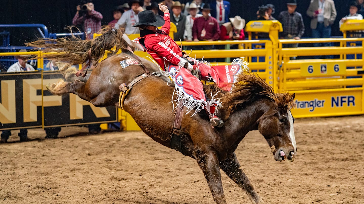 Who Could Come From Behind In The Race to the Bareback World Title?