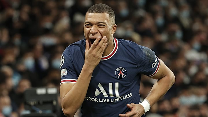 Mbappé marcó dos goles en los octavos de final de la UEFA Champions League