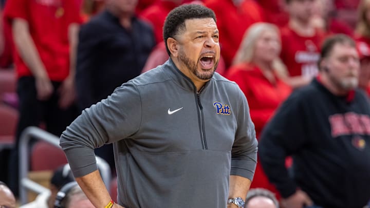 Pittsburgh v Louisville