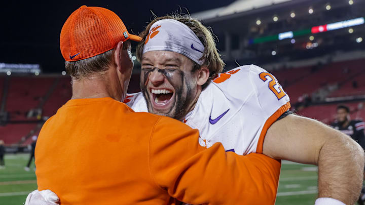 Clemson v Louisville Clemson v Louisville