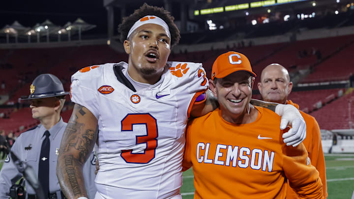 Clemson v Louisville Clemson v Louisville