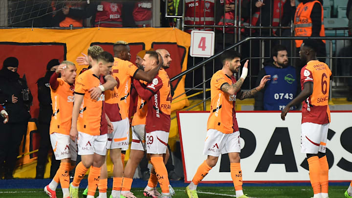 Caykur Rizespor v Galatasaray - Turkish Super League