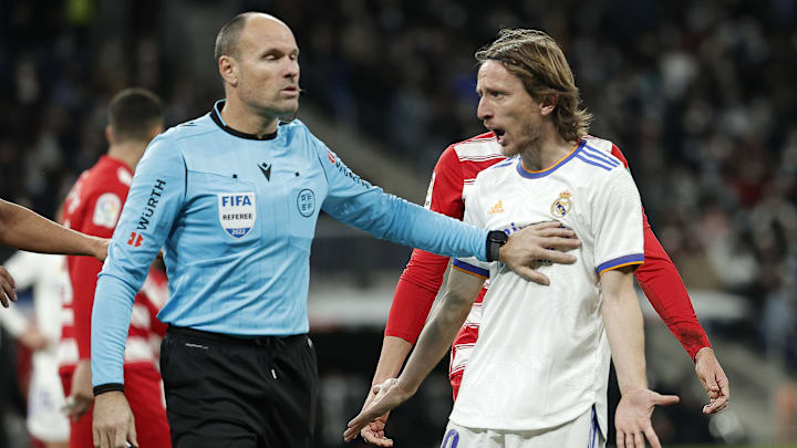 Real Madrid v Granada (Luka Modric)