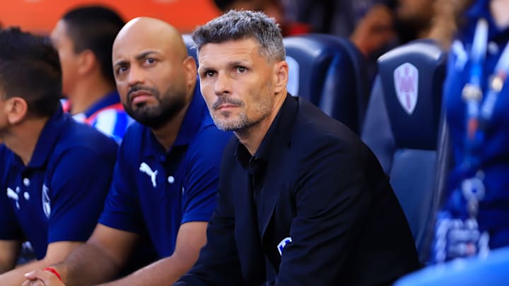 Fernando Ortiz tiene como suplente a Víctor Guzmán