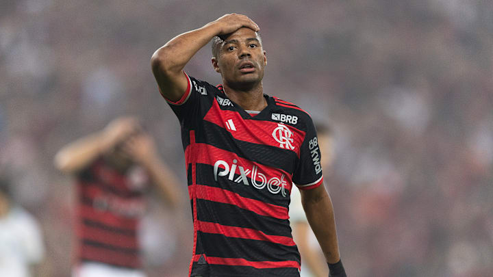 De La Cruz sentiu lesão contra o Corinthians, na Copa do Brasil