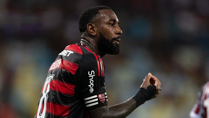 Gerson é capitão do time de Filipe Luís