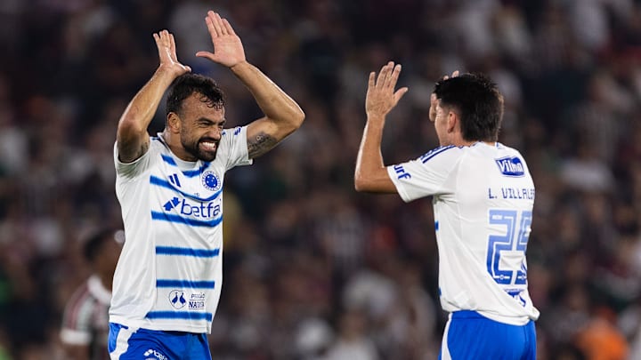 Cruzeiro tenta manter liderança do Brasileirão neste domingo (27)