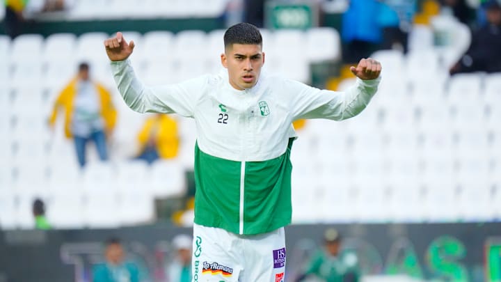 Zagueiro Adonis Frías estava no León antes de se tornar jogador do Santos  