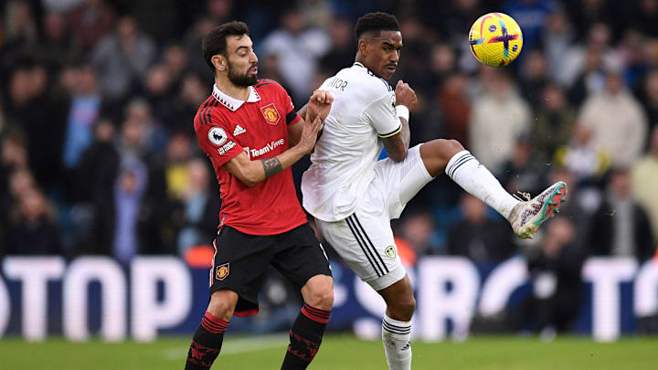 Leeds e Manchester United se enfrentam neste domingo, 4