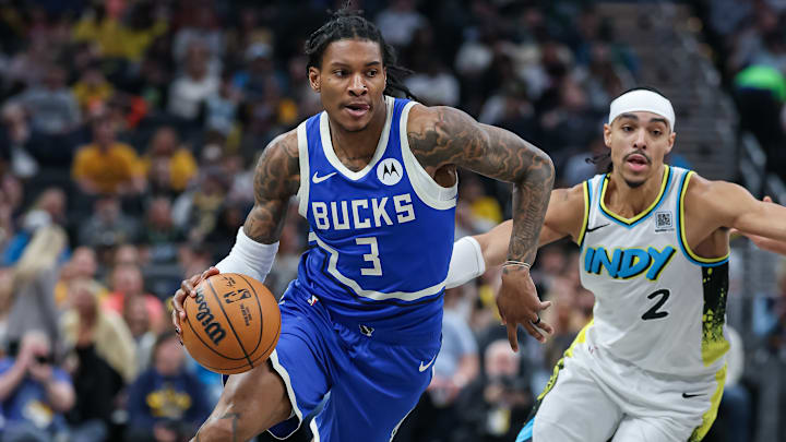 Milwaukee Bucks v Indiana Pacers