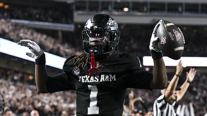 Oct 4, 2025; College Station, Texas, USA; Texas A&M Aggies wide receiver Mario Craver (1) celebrates after scoring a touchdown during the fourth quarter against the Mississippi State Bulldogs at Kyle Field. Oct 4, 2025; College Station, Texas, USA; Texas A&M Aggies wide receiver Mario Craver (1) celebrates after scoring a touchdown during the fourth quarter against the Mississippi State Bulldogs at Kyle Field.