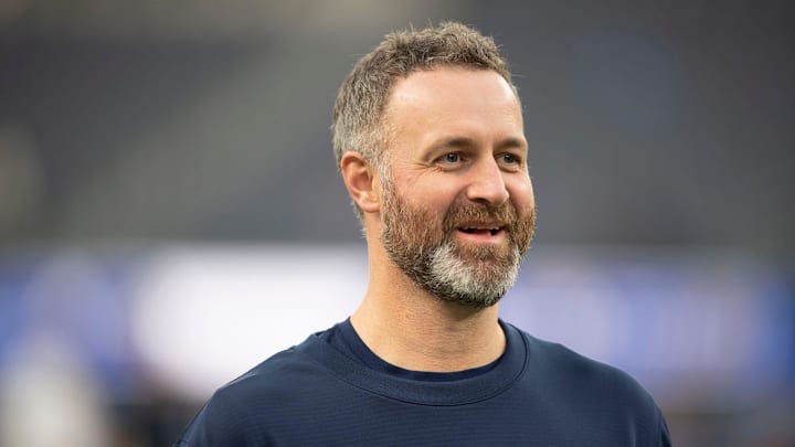 Tennessee Titans defensive coordinator Shane Bowen watches his players warm up before the game against the Los Angeles Rams at SoFI Stadium Sunday, Nov. 7, 2021 in Inglewood, Calif.

Nas Titans Rams 019