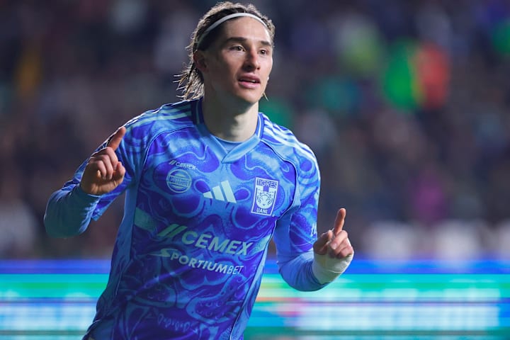 แคนาดา ซอคเกอร์, มาร์เซโล ฟลอเรส